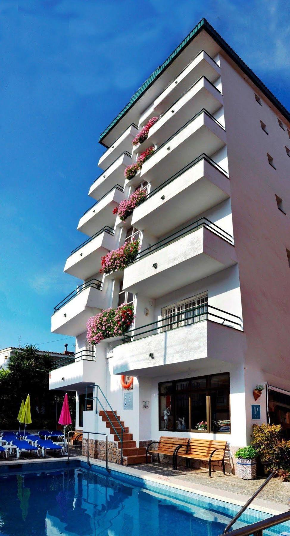 Hostal Magnolia Lloret de Mar Exteriör bild