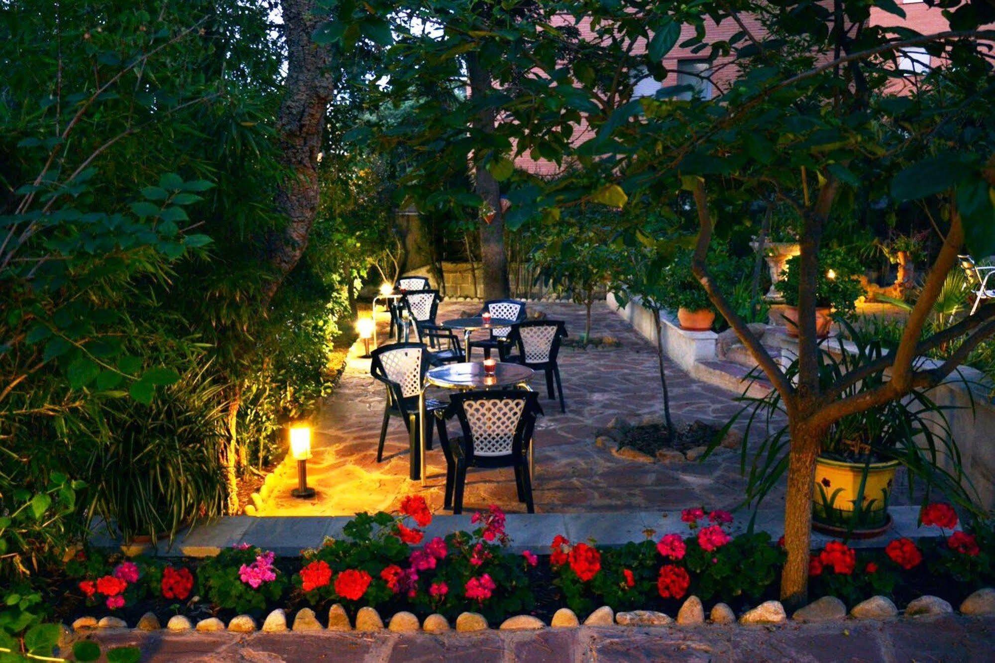 Hostal Magnolia Lloret de Mar Exteriör bild